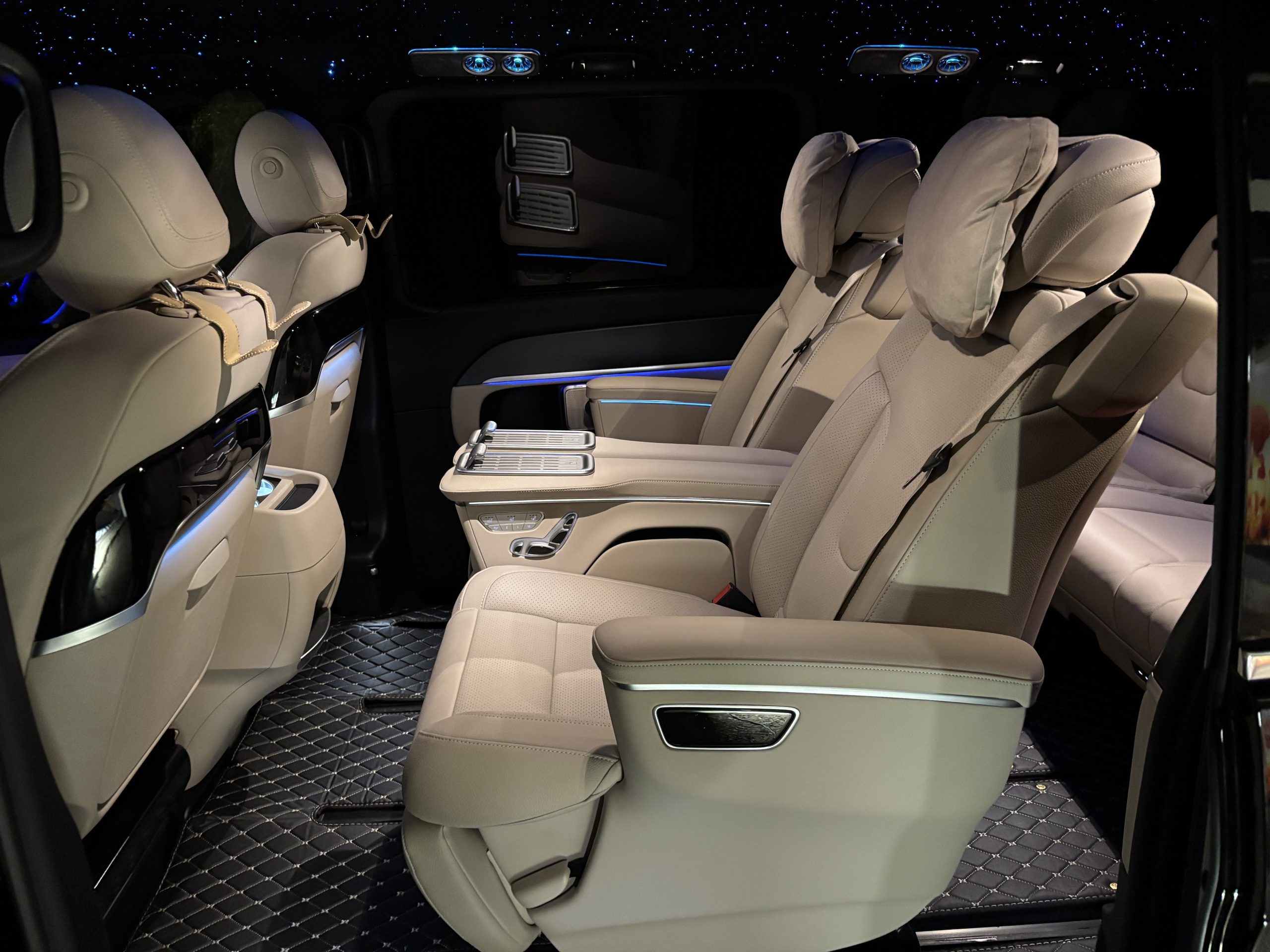 Chauffeur privé à Val Thorens — Mercedes Transfert VIP